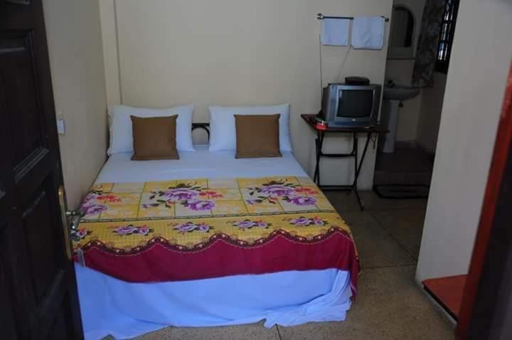 Hotel Manimalar *