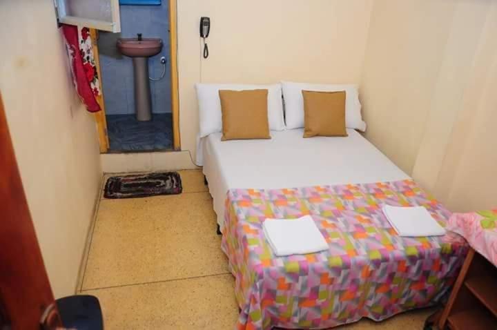 Manimalar Hotel *